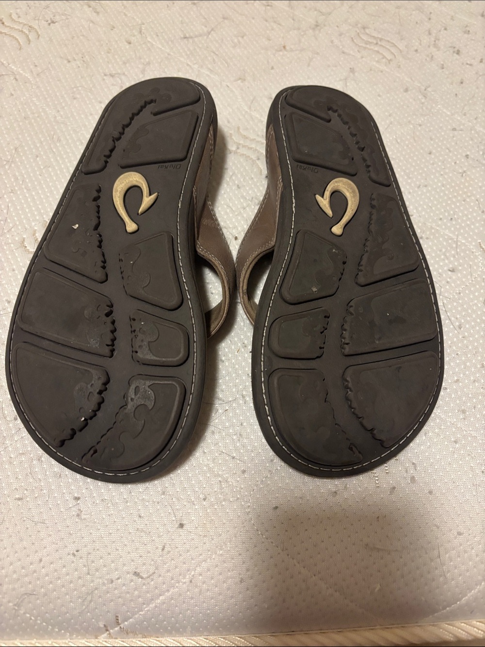 Olukai Flip Flops - Picture 2 of 4